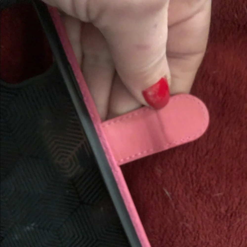 N/A red leather